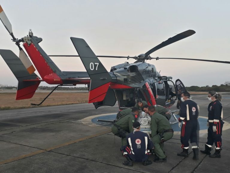 Helicóptero da CIOPAER realiza salvamento de recém nascido em Itapipoca