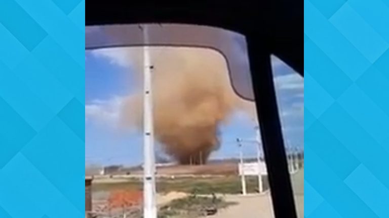Redemoinho assusta moradores de Santana do Acaraú