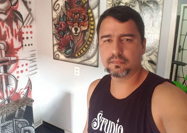 Acidente de moto deixa tatuador morto em Itapajé