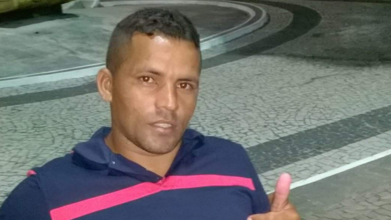 Colisão deixa motociclista morto no bairro Salgadinho