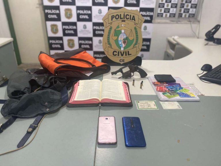 Dupla rouba bíblia, dinheiro e celulares em convento e são presos
