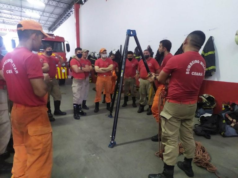 Corpo de Bombeiros realiza instrução de técnicas de salvamento terrestre em Itapipoca
